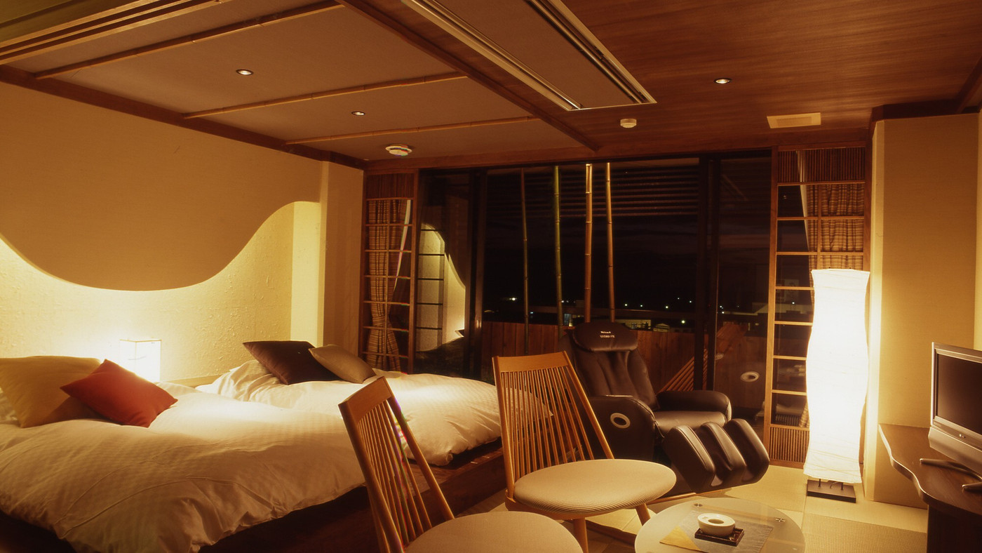 加賀の旬を盛り込んだ3段弁当がいただける美食宿4254858