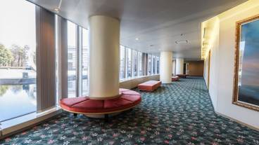 ロビーラウンジ / 15