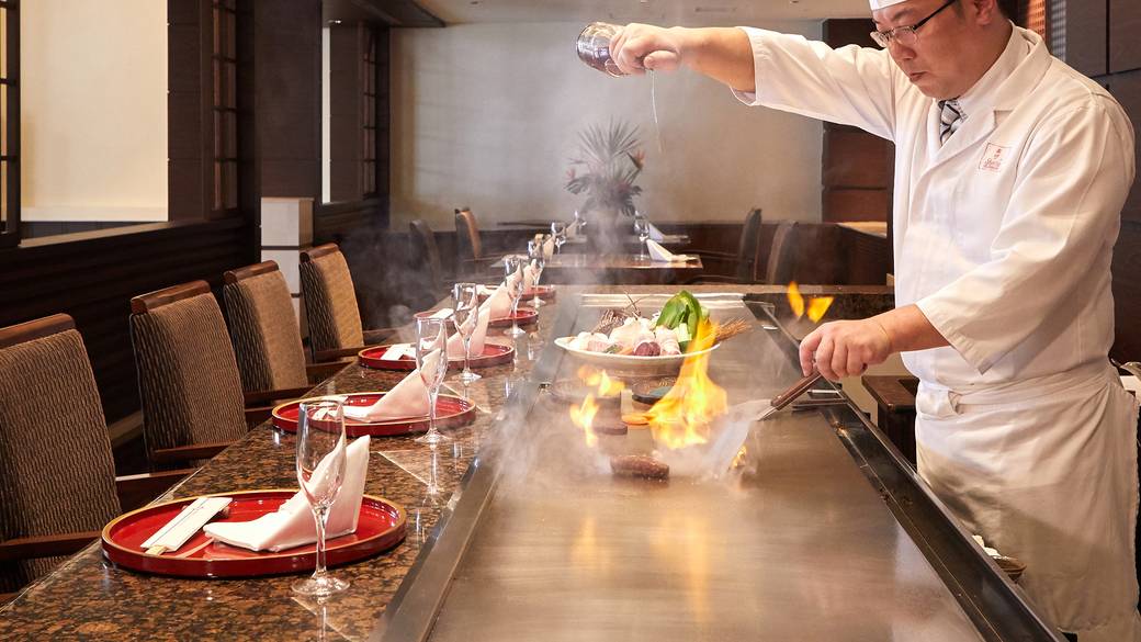 泉河　鉄板焼きカウンター / 4