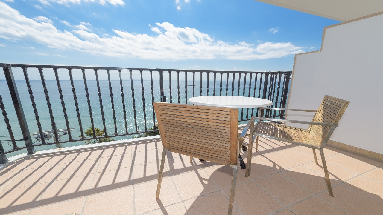 客室バルコニーで海を眺めながら2人きりの時間を♡3397130