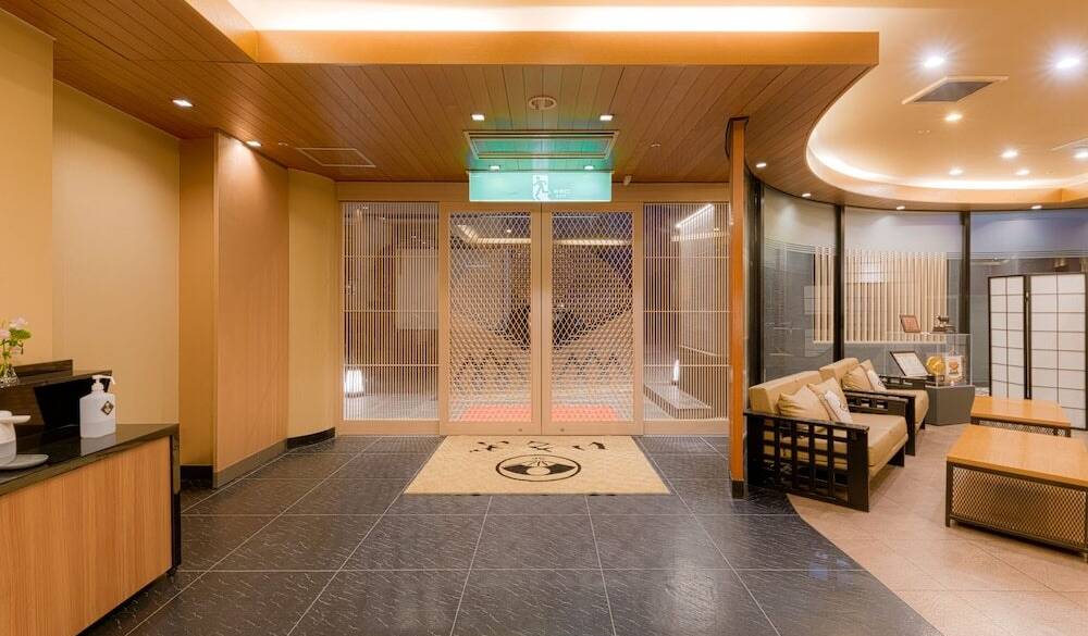 エントランス① / 2