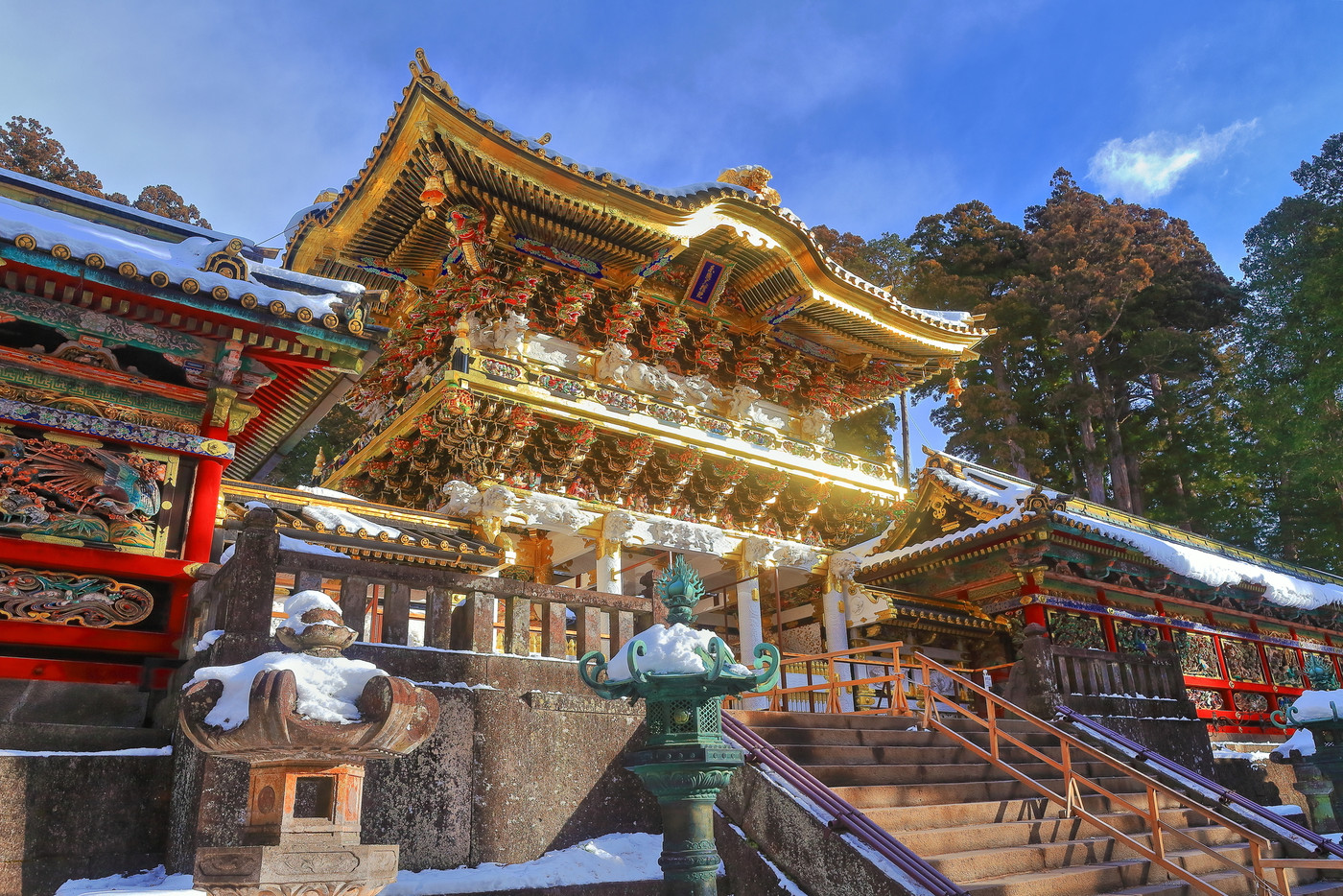 大修理後の陽明門（日光東照宮）