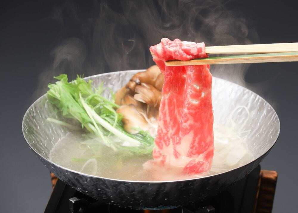 旅館のお食事処