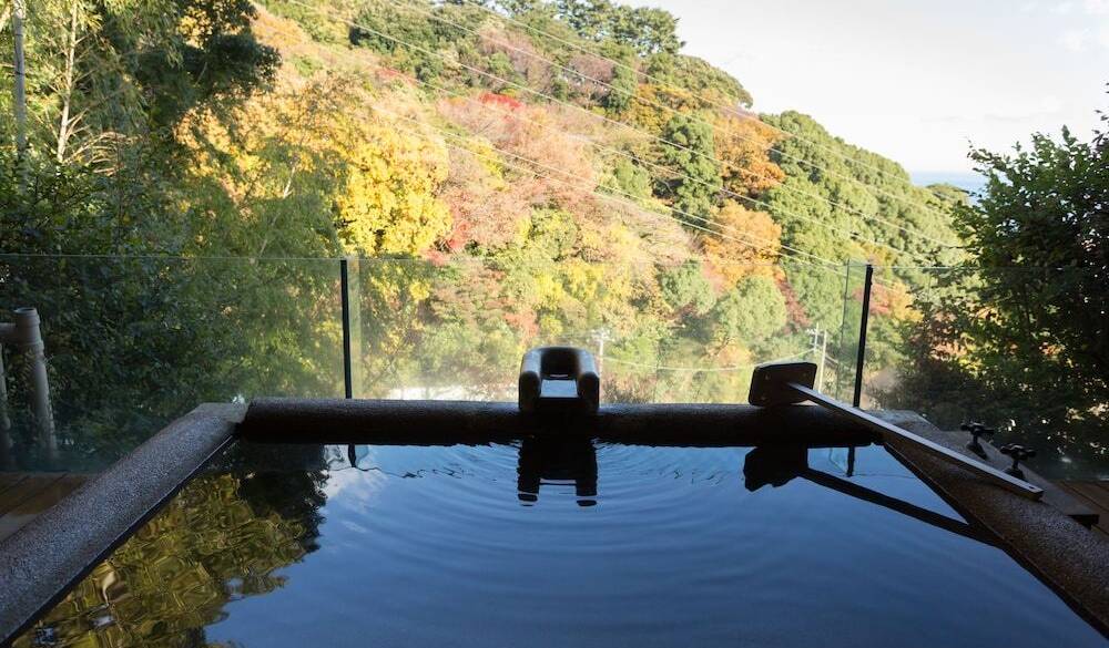 日の出できらめく
朝温泉にうっとり♡ / 2