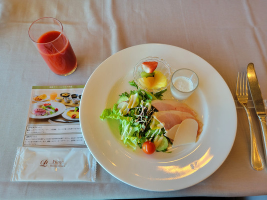 朝食 サラダプレート