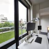 東山の自然や校庭など
色々なビューが楽しめる / 3