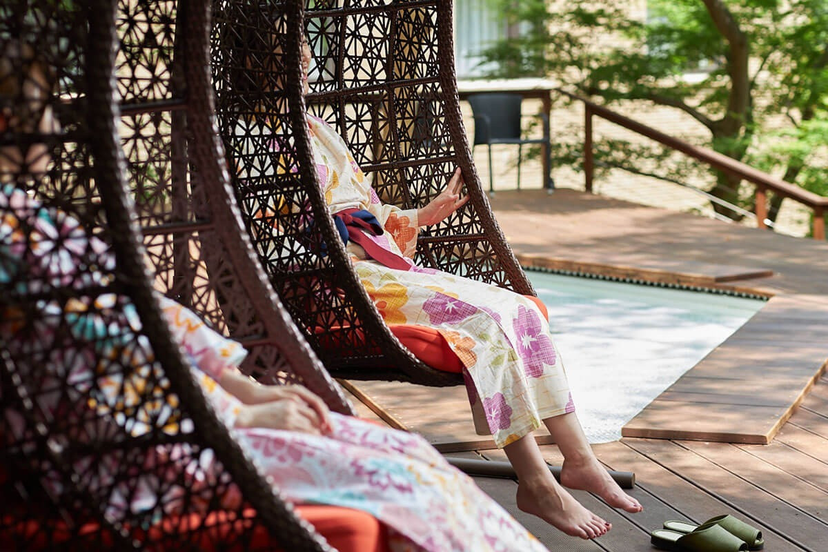 中庭「スパラウンジ・ナカニワ」