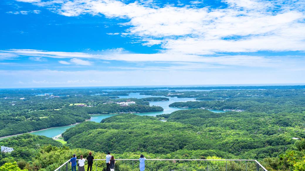 リアス式海岸が広がる英虞湾 / 1