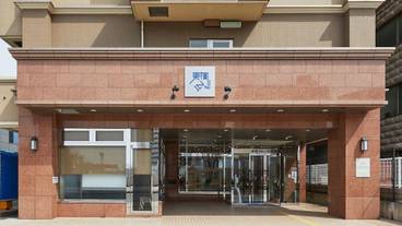 施設の入り口 / 5