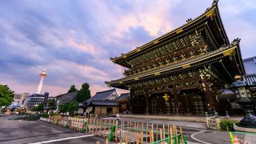 東本願寺から見た京都タワー / 2
