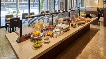 朝食スペース / 8