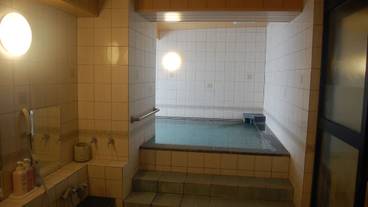 屋内スパ浴槽 / 1