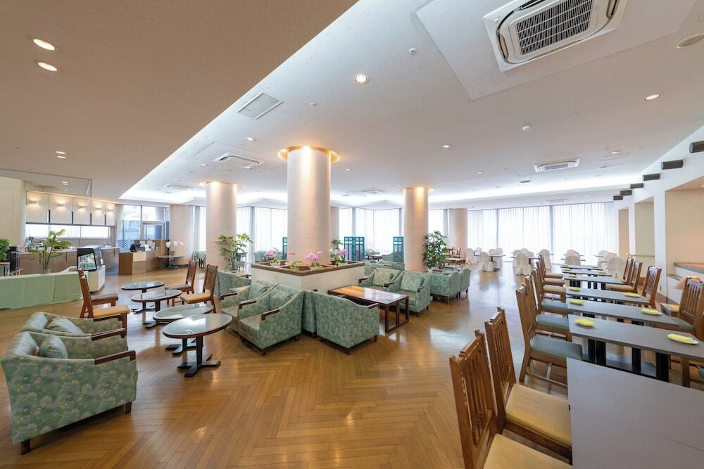 ロビーラウンジ