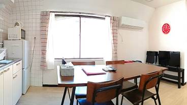 客室内のダイニングエリア / 17