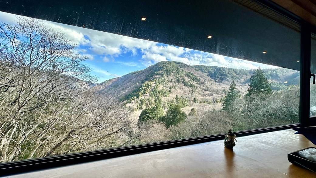 絶景ラウンジで
シャンパン＆ブランチ / 1