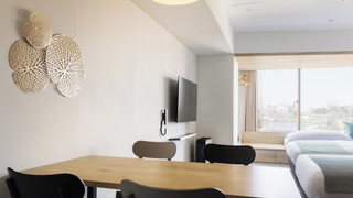 デラックスファミリー　洋室