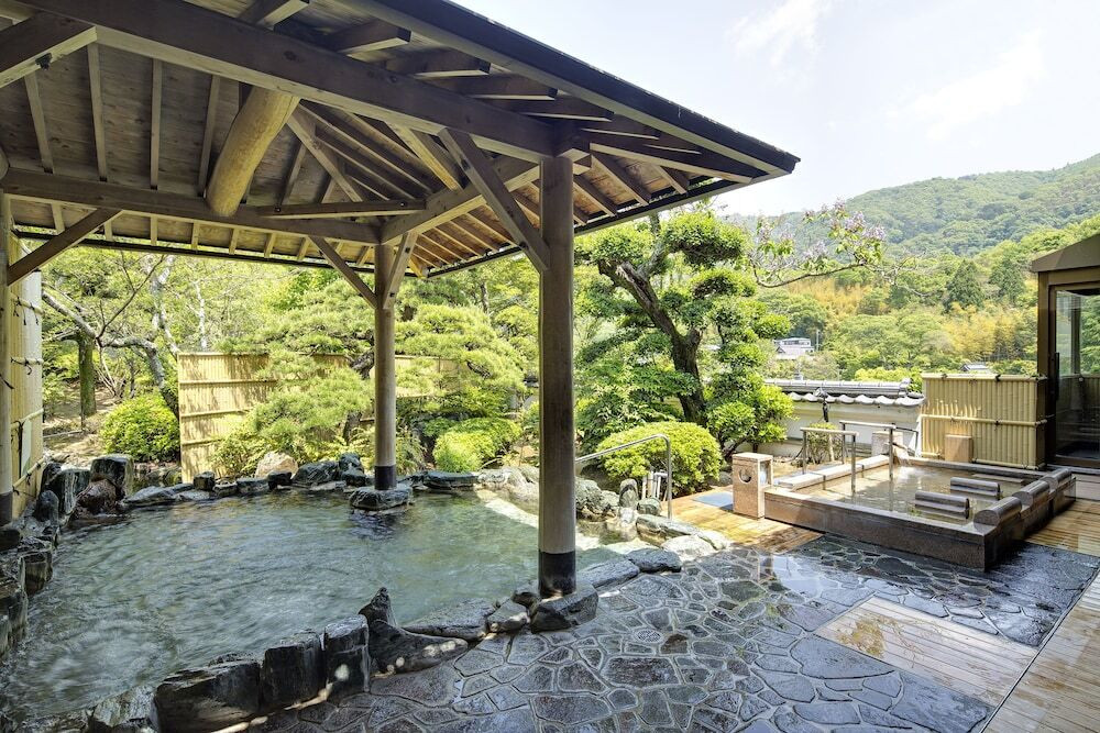 豊かな自然に露天風呂。ホッと癒される温泉旅館3489919