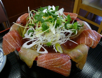 「野口鮮魚店」料理 1049523 紅白秘伝の 漬け丼(９８０円税別)