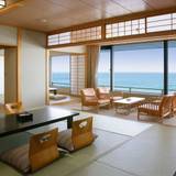 二間続きの広々和室 / 2