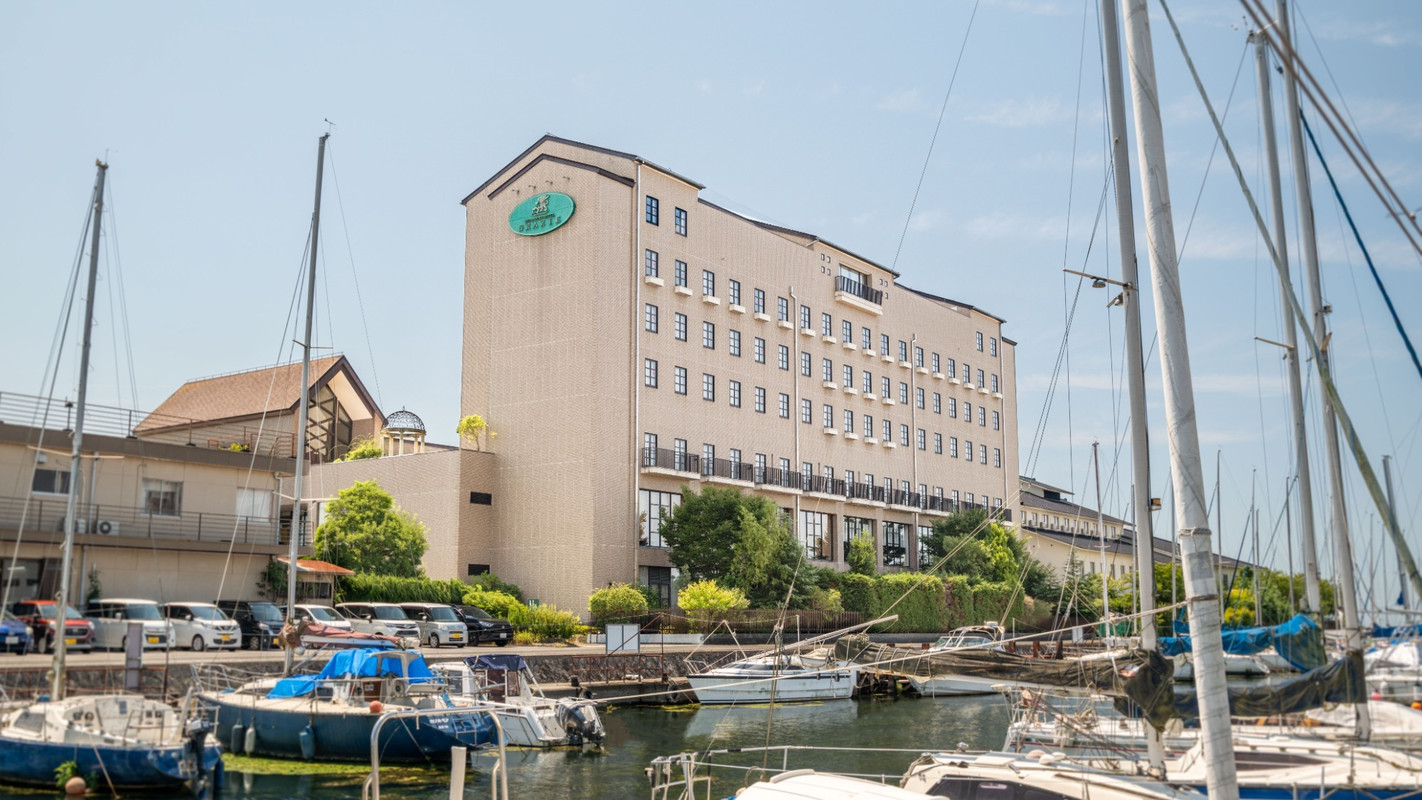 Hotel exterior | Harbor side