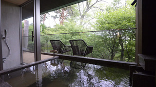 「香」「萬」和室12帖+洋室+庭園デッキ＋温泉露天風呂