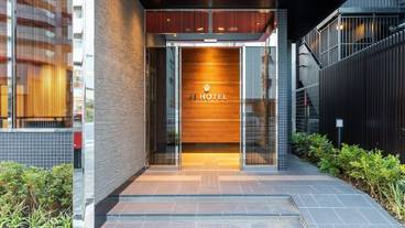 施設の入り口 / 9