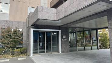 施設の入り口 / 9