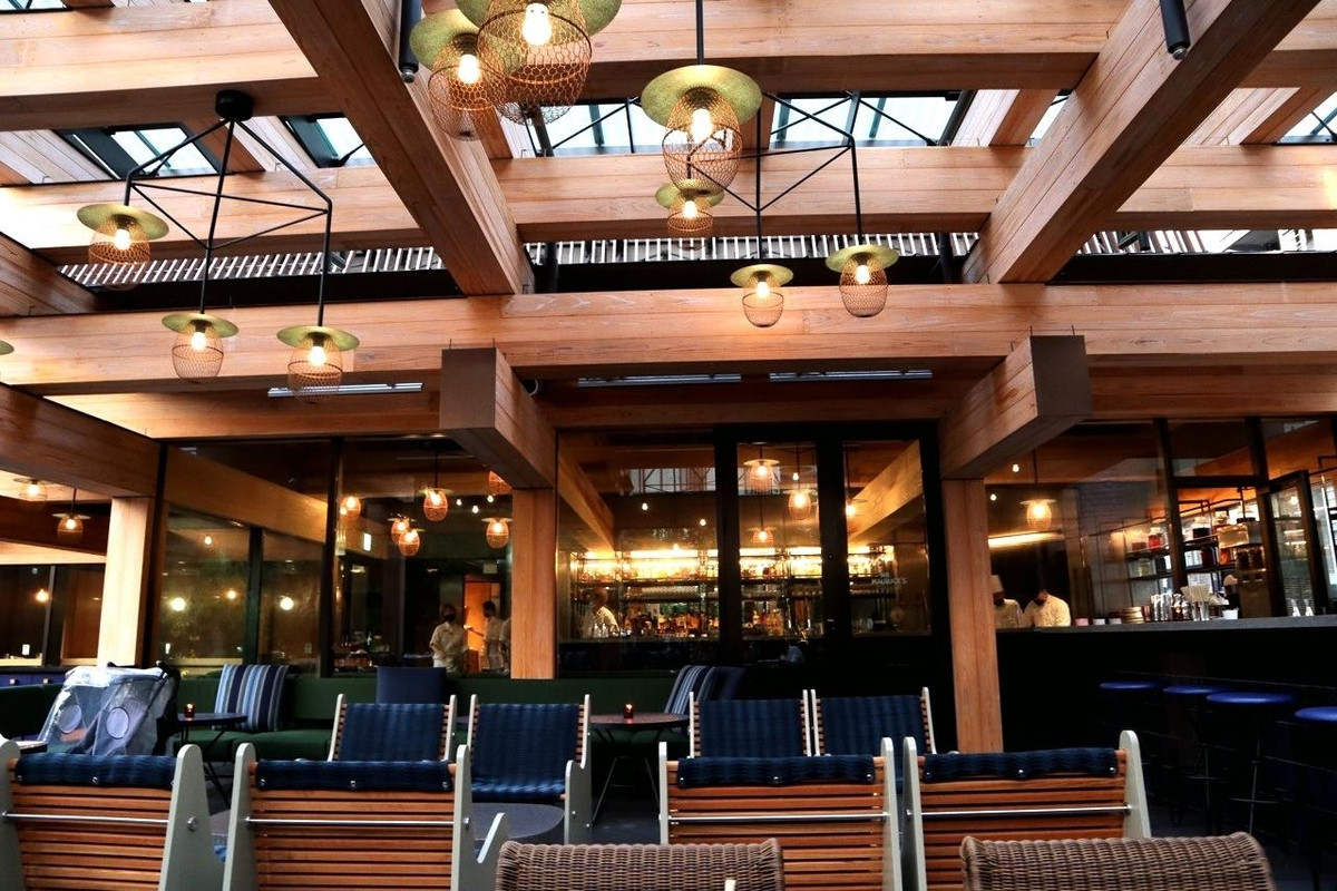 ルーフトップレストランバー