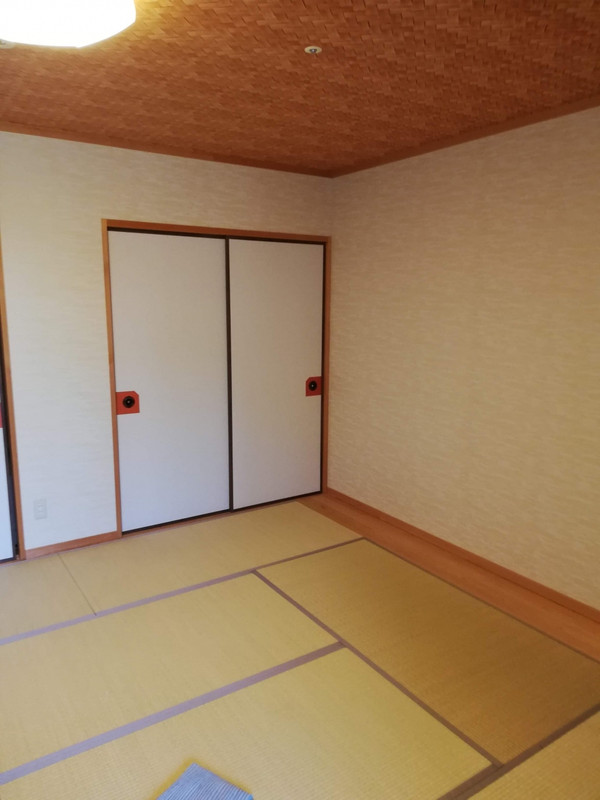 広い~~~。和室側です