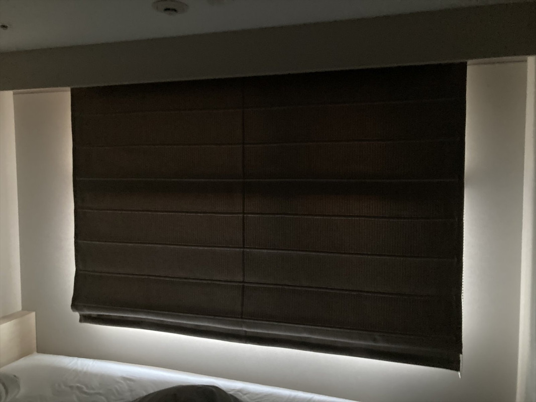 さらに壊れてたから。使いにくいうえにまともに遮光しない　