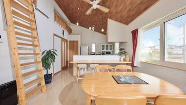 客室内のダイニングエリア / 31