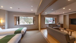 [禁煙] 本館デラックス 洋室 川側