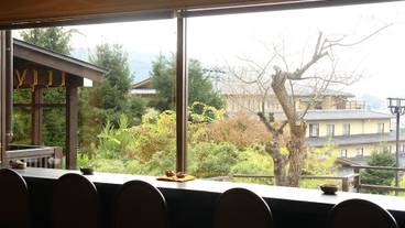 ロビーラウンジ / 6