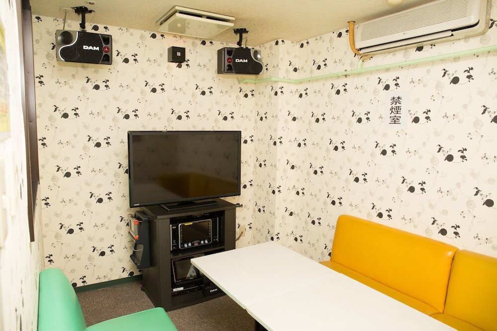 カラオケ ルーム