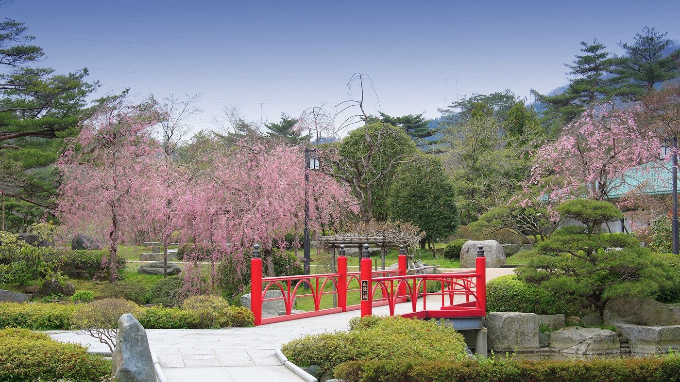 幻想的な露天風呂。庭園で深呼吸をしよう4575426