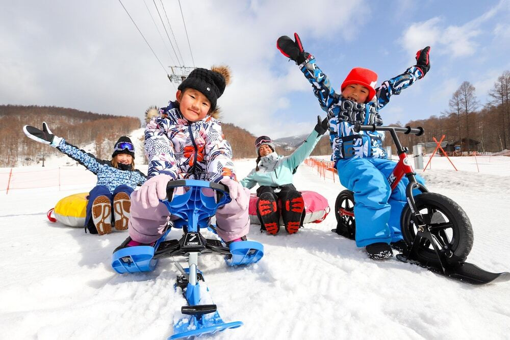 スノー スポーツとスキー