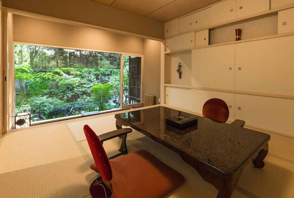 南禅寺 八千代（ナンゼンジ ヤチヨ） / 7