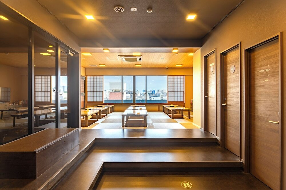 ロビーラウンジ