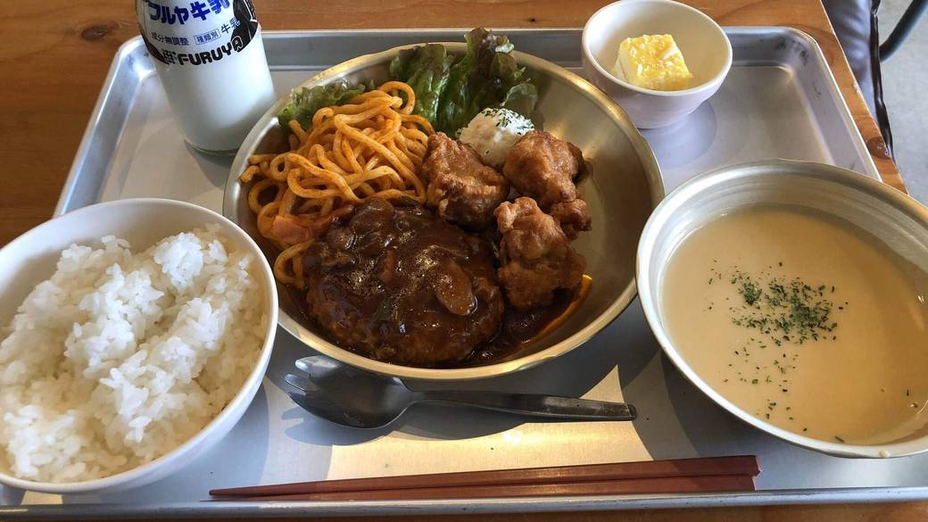 道の駅 保田小学校 里山食堂 / 3