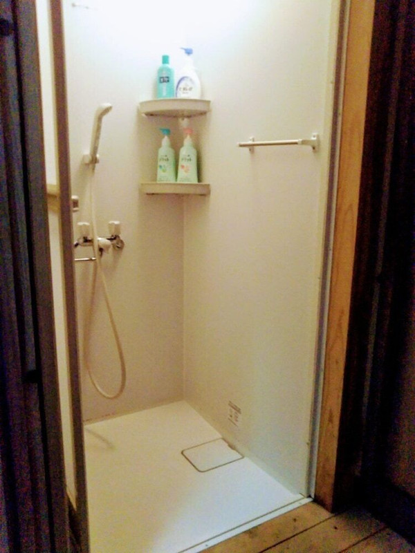 バスルームのシャワー