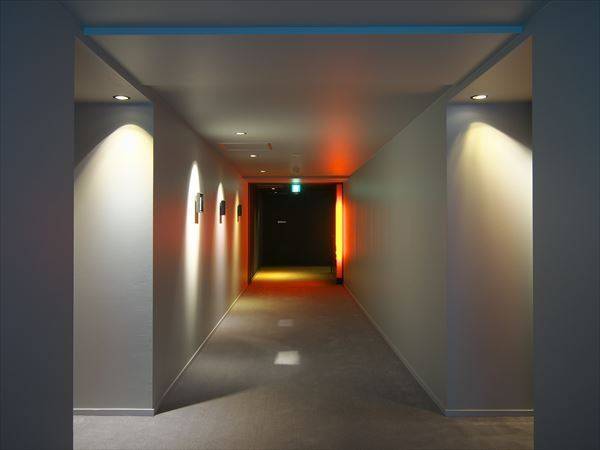 隠れ家のような空間で
チェックイン / 2