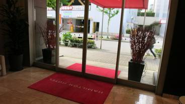 内部エントランス / 2