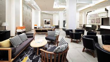 ホテルのロビー / 2