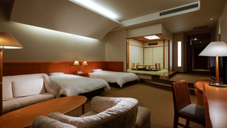 和洋室 (ベッド＋布団、6名定員)