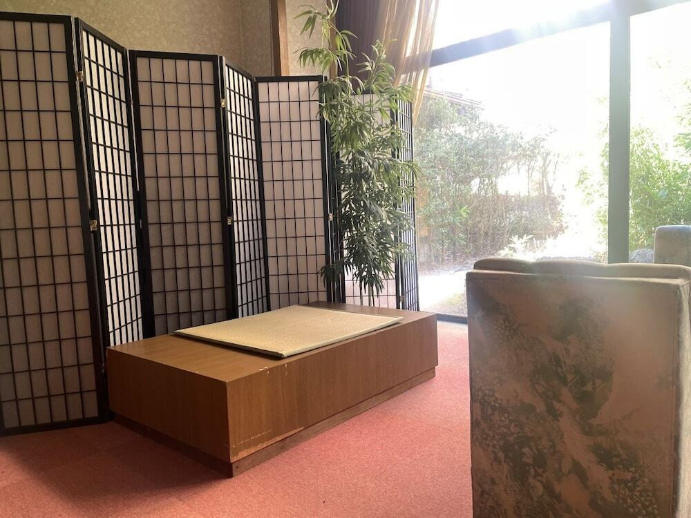 ロビーラウンジ