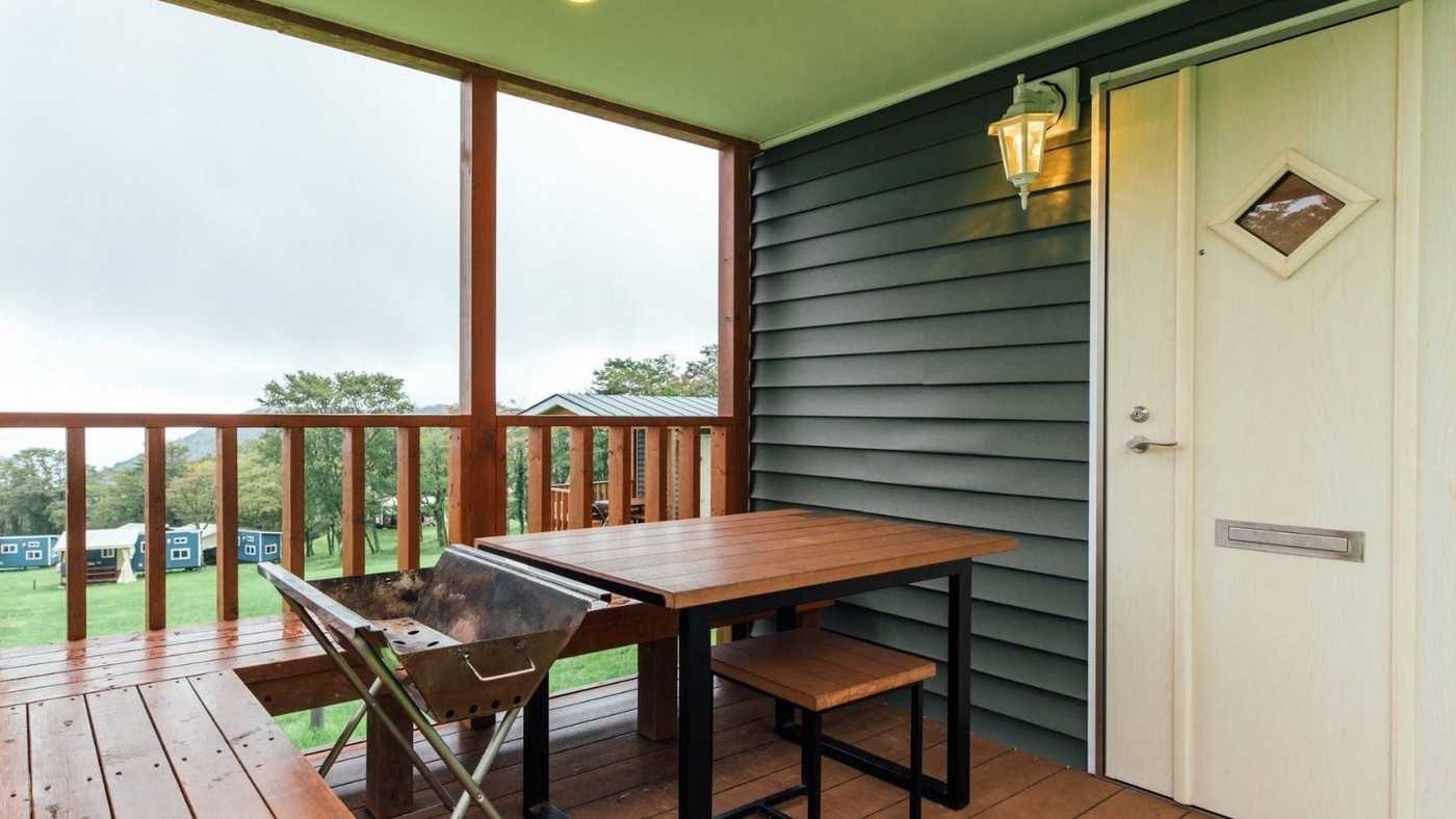 デッキで食べるバーベキューが最高3906194