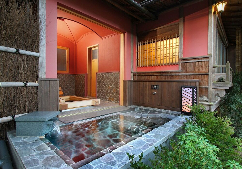 8.5万坪の敷地で昭和レトロに浸る「下呂温泉 湯之島館」4259103