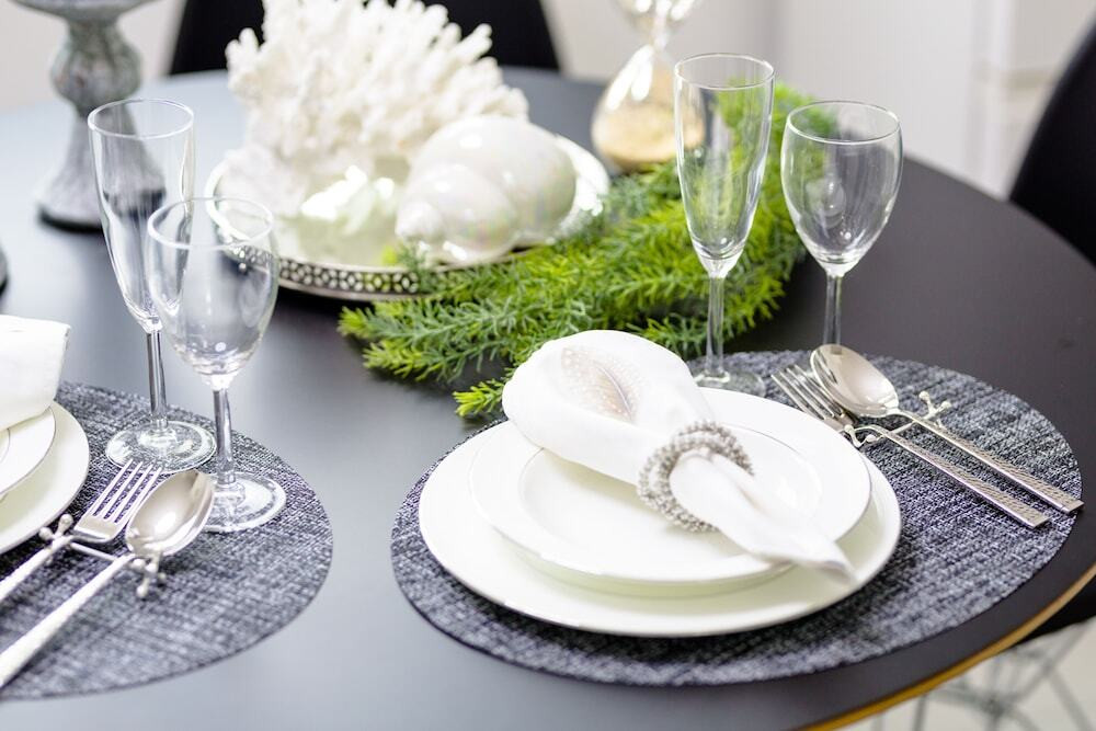 客室内のダイニングエリア