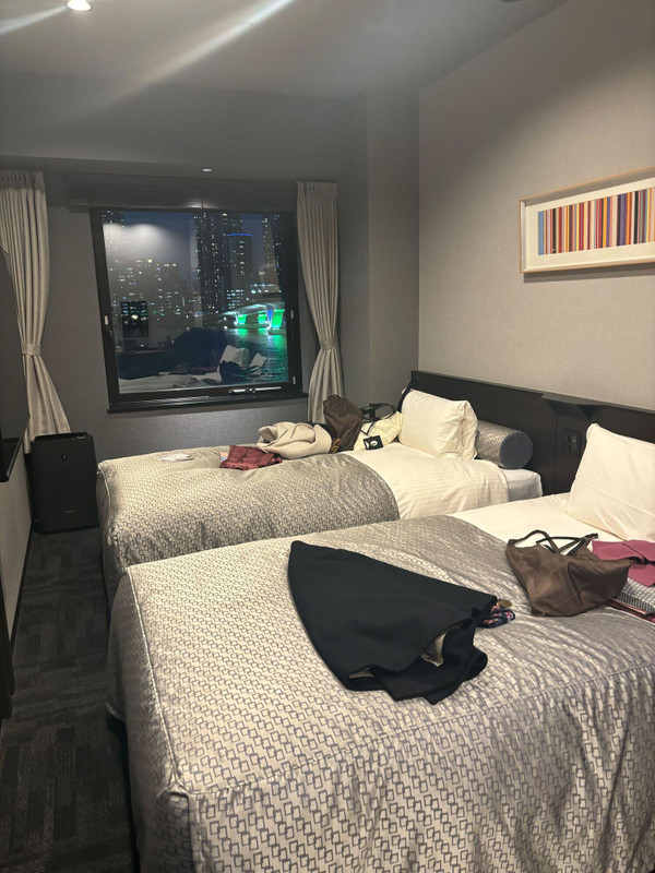 奥に行くときはカニ歩きw / 1