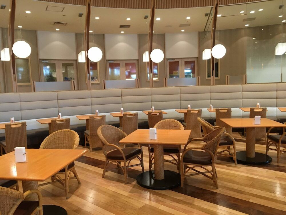 レストラン 「オアシス」